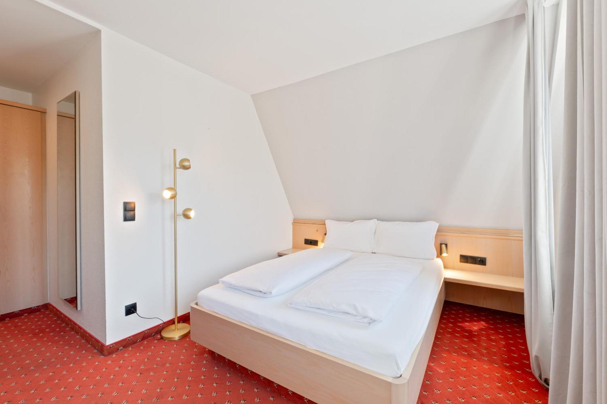 Steiners Hotel Airport-Messe Stuttgart Dış mekan fotoğraf