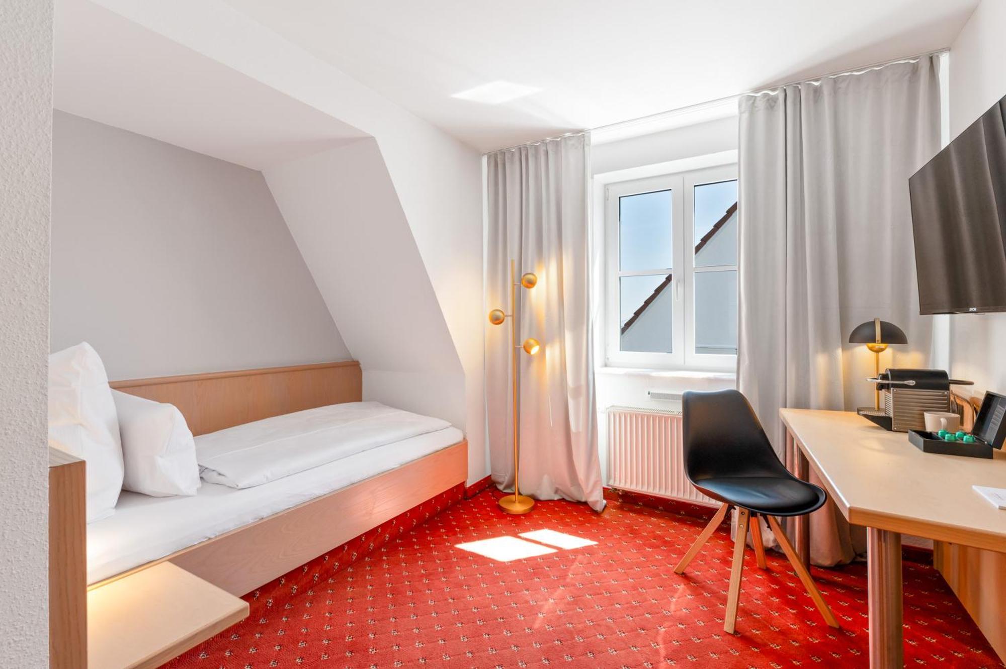 Steiners Hotel Airport-Messe Stuttgart Dış mekan fotoğraf